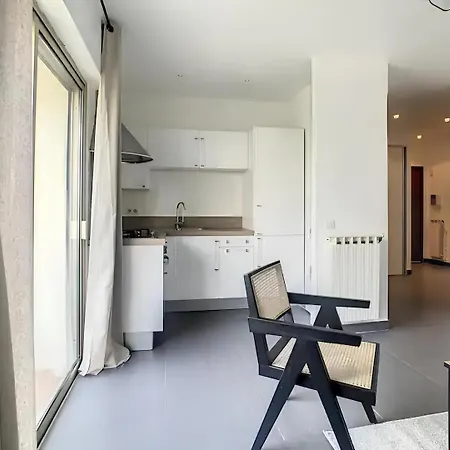 Apartmán Superbe 2p Avec Place De Parking